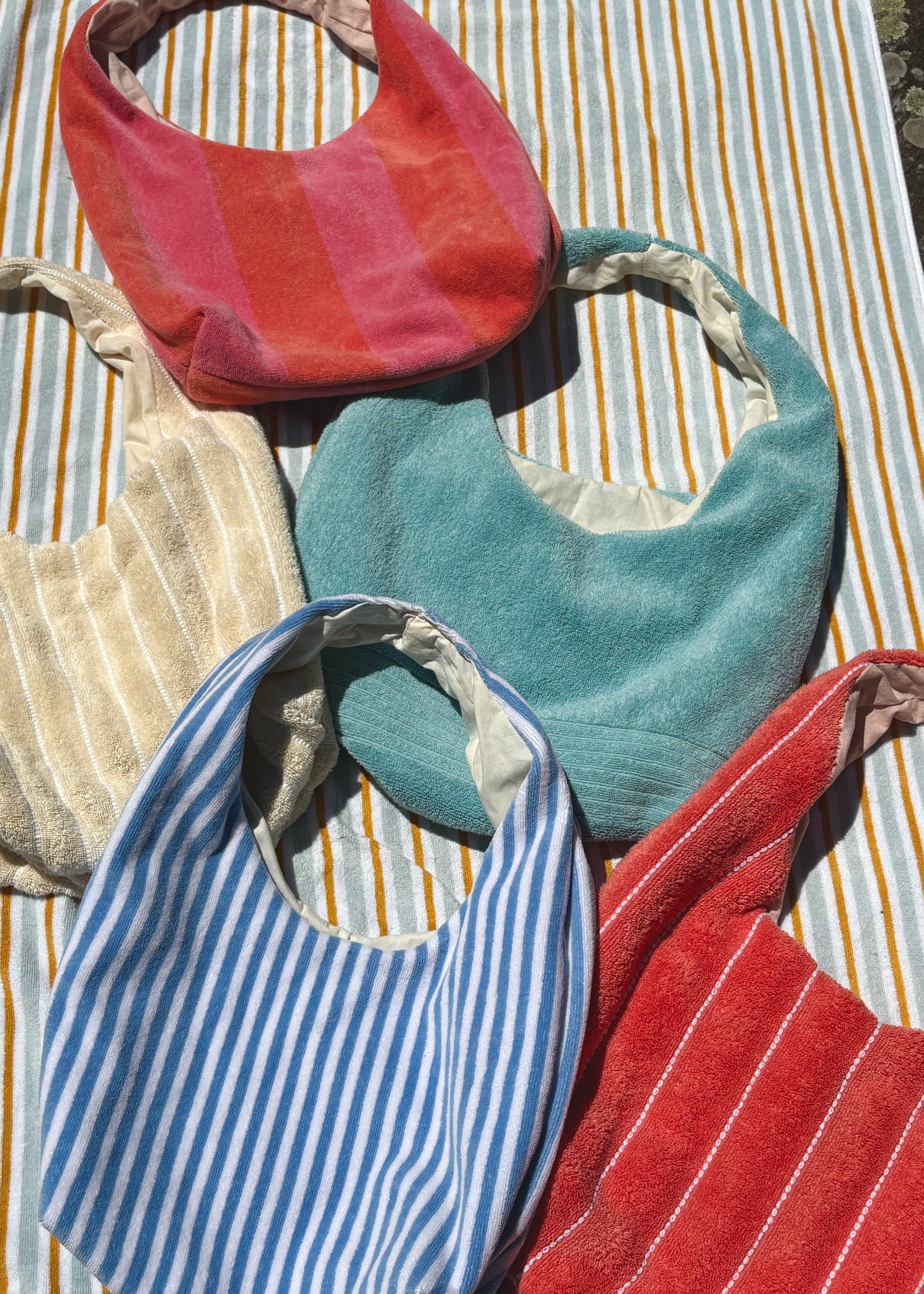 TOWEL TOTES